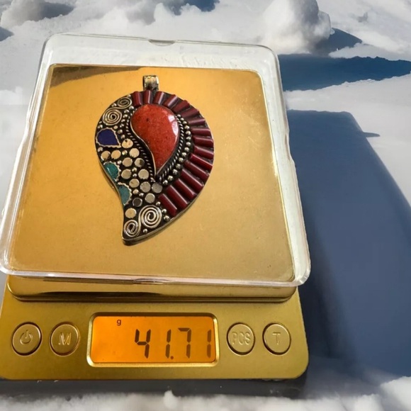 Vintage & Handcrafted Tibetan Tribal Theme Pendant Inlay With Stones & Silver🔥 - Picture 9 of 9